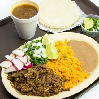 Platillo De Barbacoa Con Consome
