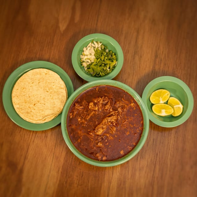 Consome 32oz (Con Tortillas).